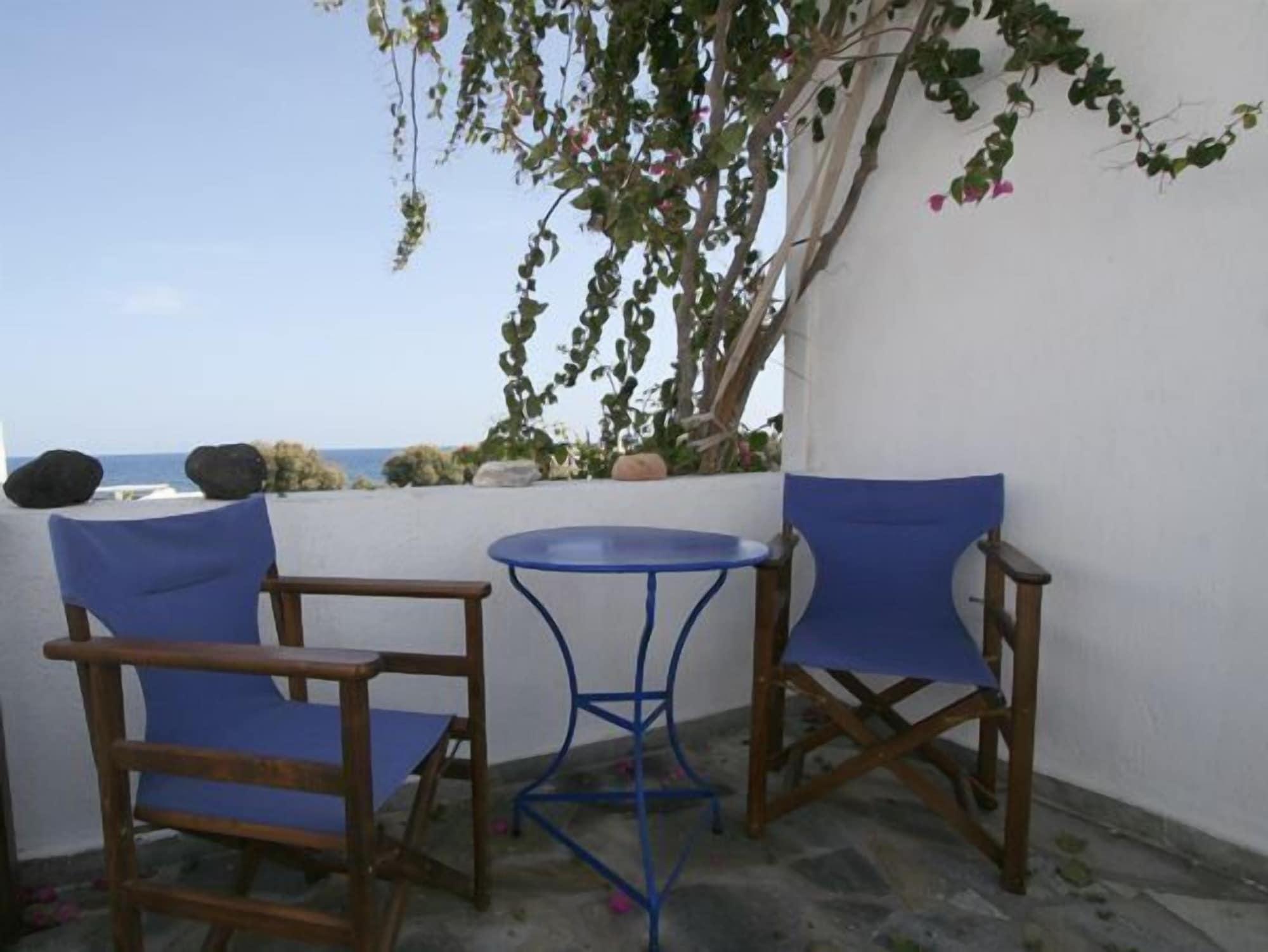 Kamári Anna Traditional Apartments מראה חיצוני תמונה