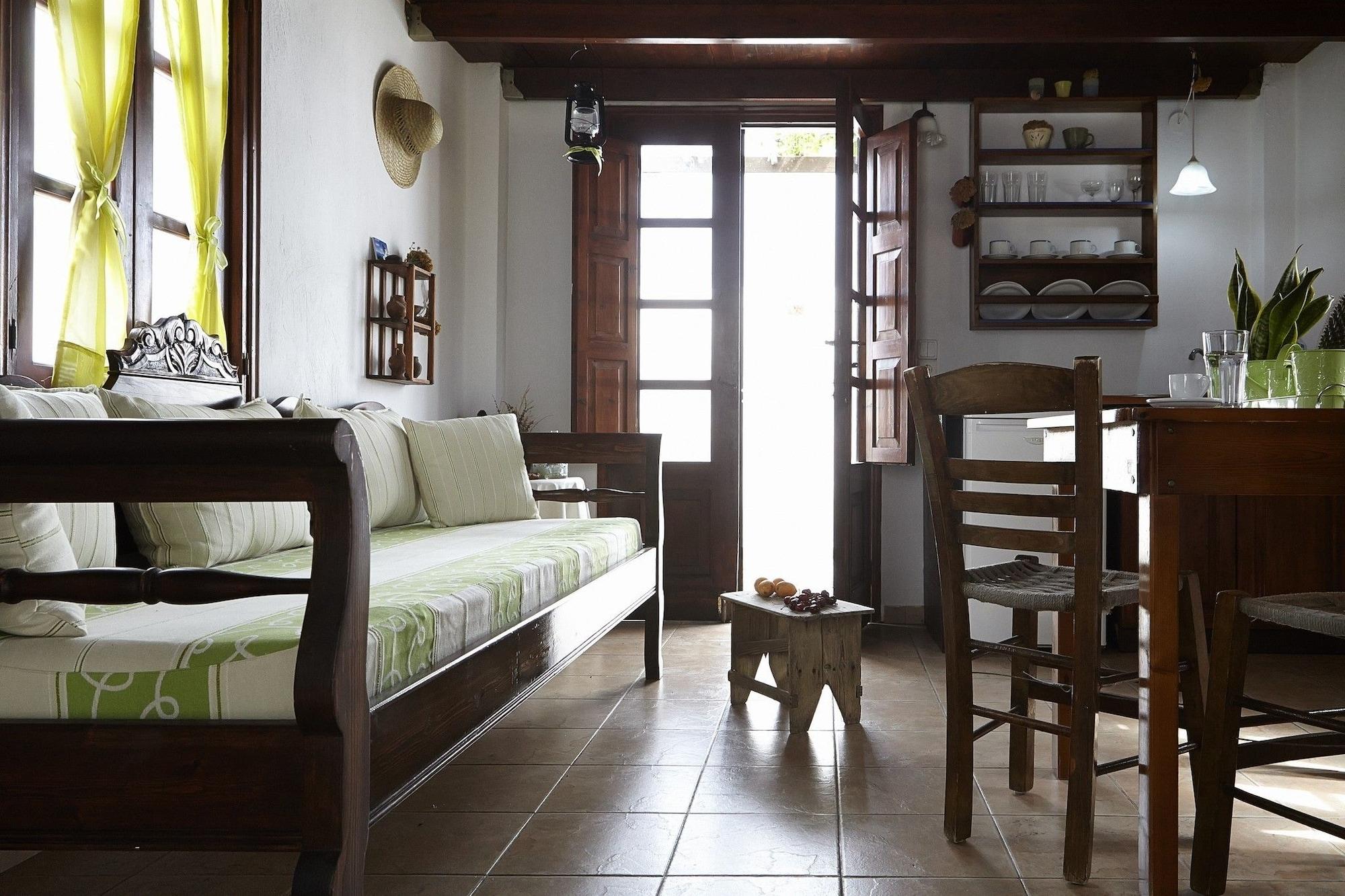 Kamári Anna Traditional Apartments מראה חיצוני תמונה