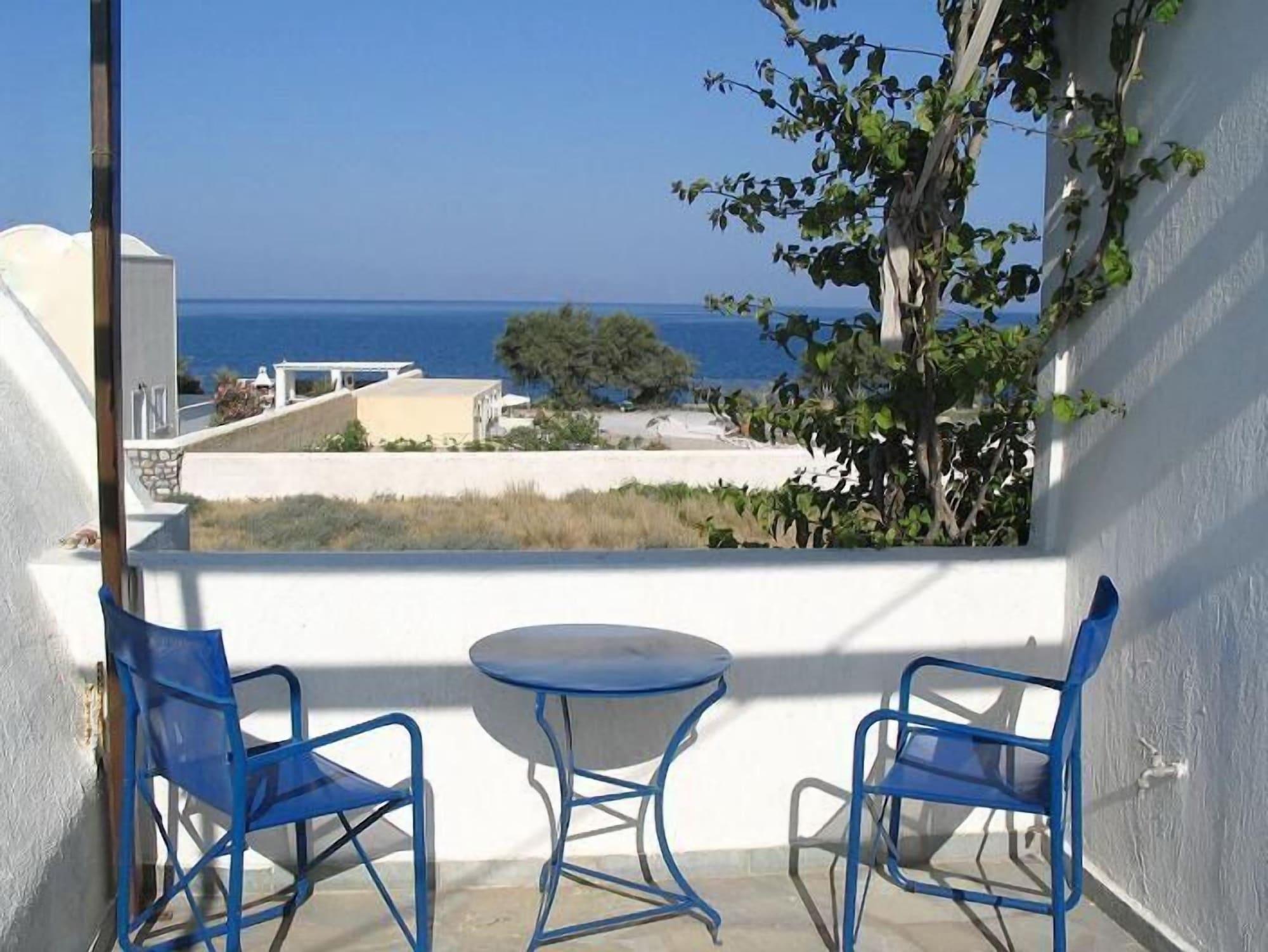 Kamári Anna Traditional Apartments מראה חיצוני תמונה