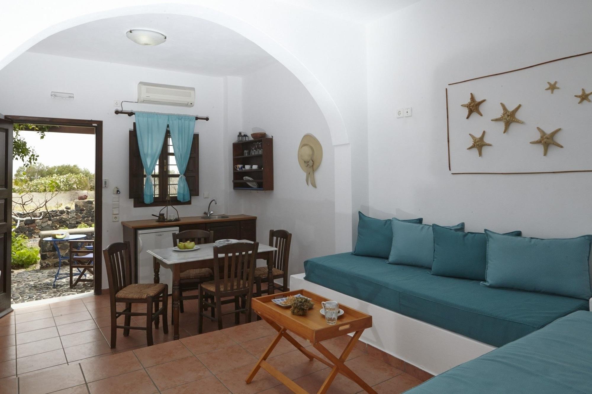 Kamári Anna Traditional Apartments מראה חיצוני תמונה