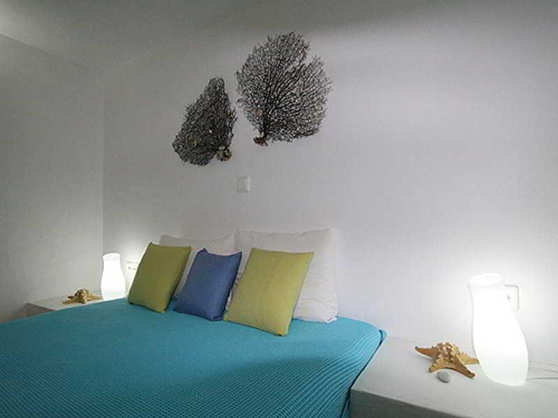 Kamári Anna Traditional Apartments מראה חיצוני תמונה