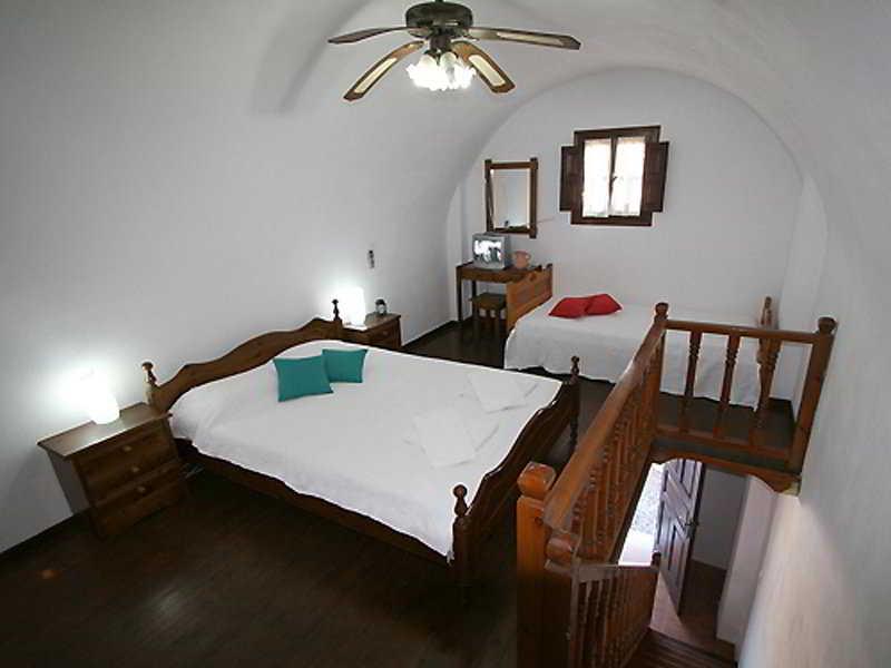 Kamári Anna Traditional Apartments מראה חיצוני תמונה