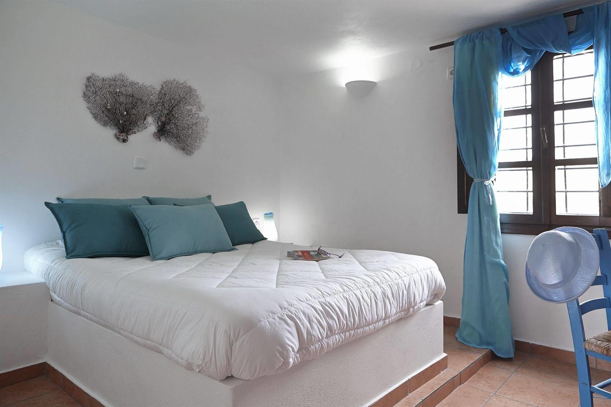 Kamári Anna Traditional Apartments מראה חיצוני תמונה
